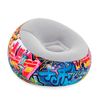 Sillón Hinchable Flocado Grafiti Multicolor De Pvc De 112x66 Cm