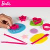Barbie - Mochila Iridiscente Y Kit Creativo Con 600 G Plastilina De Colores, Utensilios Y Moldes Para Hacer Formas