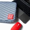 Pack De Funda Para Portátil Y Tablet Hasta 13 Y 14 Pulgadas + Ratón Inalámbrico Rojo Smile Kimono Estampado Japonés Seigaiha Neopreno Azul Y Blanco