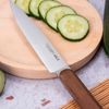 3 Claveles Oslo - Cuchillo Cocina 13 Cm Acero Estampado Y Mango En Madera De Nogal