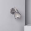 Lámpara De Pared Aluminio Orientable 1 Foco Emery Gris