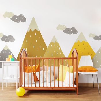 Vinilo Niño Escandinavo De Montaña Gopika - Adhesivo De Pared - Revestimiento Sticker Mural Decorativo - 70x105cm