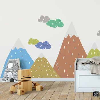 Vinilo Niño Escandinavo De Montaña Dipaka - Adhesivo De Pared - Revestimiento Sticker Mural Decorativo - 40x60cm
