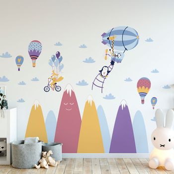 Vinilo Niño Escandinavo De Montaña Animales Alegres - Adhesivo De Pared - Revestimiento Sticker Mural Decorativo - 120x180cm