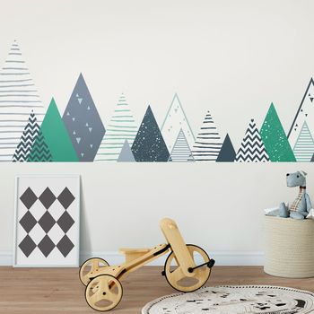 Vinilo Niño Escandinavo De Montaña Zorka - Adhesivo De Pared - Revestimiento Sticker Mural Decorativo - 60x100cm