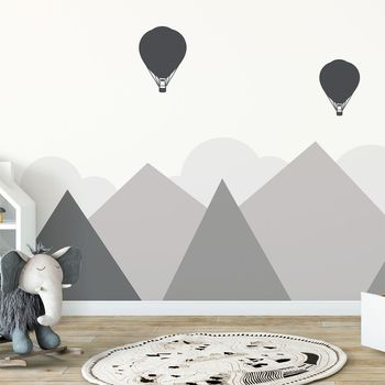 Vinilo Niño Montañas Gigantes Escandinavas Bergen - Adhesivo De Pared - Revestimiento Sticker Mural Decorativo - 60x80cm