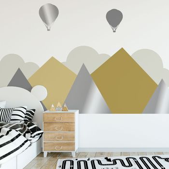 Vinilo Niño Montañas Gigantes Escandinavas Svendborg - Adhesivo De Pared - Revestimiento Sticker Mural Decorativo - 70x95cm