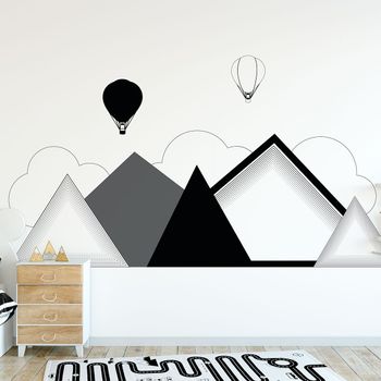 Vinilo Niño Montañas Gigantes Escandinavas Nordkapp - Adhesivo De Pared - Revestimiento Sticker Mural Decorativo - 70x95cm