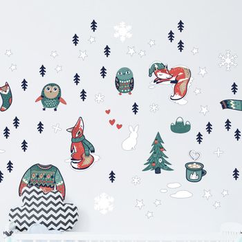 Vinilo Navidad Zorros De Invierno - Adhesivo De Pared - Revestimiento Sticker Mural Decorativo - 110x135cm