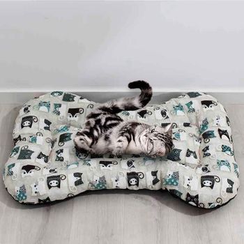 Cama Para Mascotas Camacan Forma Hueso Acolchada Estampado Gatos 100x70 Cm