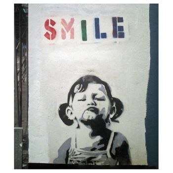 Legendarte - Cuadro Lienzo, Impresión Digital - Smile, Banksy - Decoración Pared Cm. 50x60