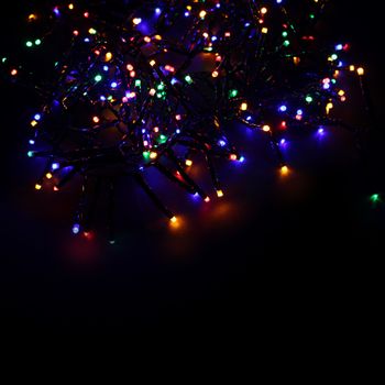 Luces Led De Navidad 8 Funciones Con 50 Micro Led Fijas Multicolor A Pilas  Para Interior Y Exterior De 490 Cm con Ofertas en Carrefour