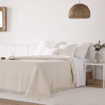 Colcha Pique Modelo Lido Beige Cama 150 Cm. con Ofertas en Carrefour