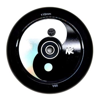 Rueda Yin Yang Nokaic 110mm Para Patinete Freestyle, Goma Negra Y Núcleo De Disco Negro-plata