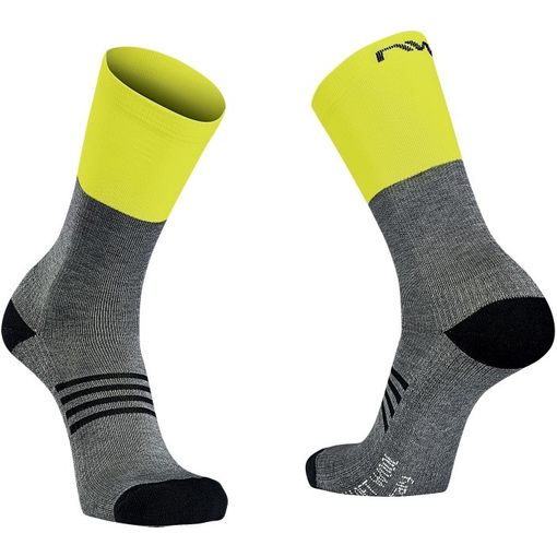 Compressport Calcetines Pro Racing Socks V3.0 Run High Amarillo Fluor con  Ofertas en Carrefour