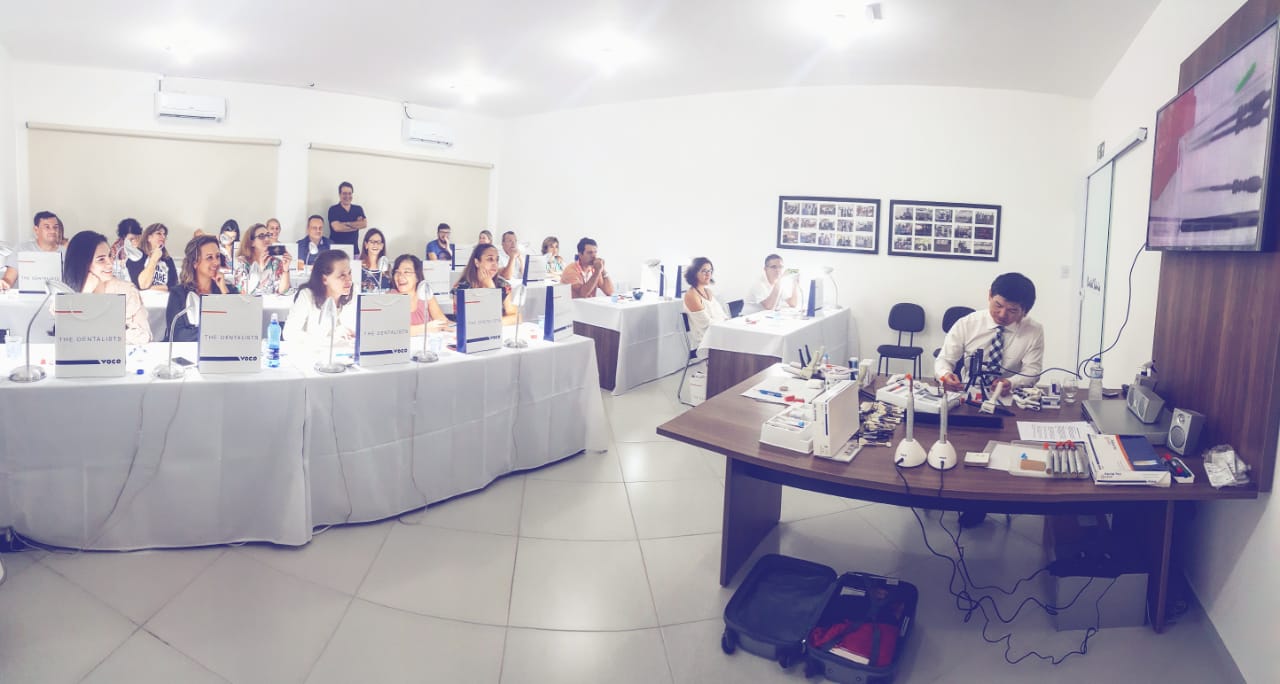 Hands On realizado na Sala de Eventos da Dental Sâmia, em Poços de Caldas