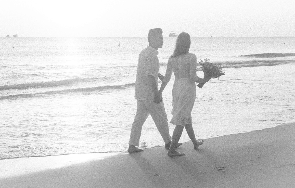 Mark and Lexi beach wedding celebration