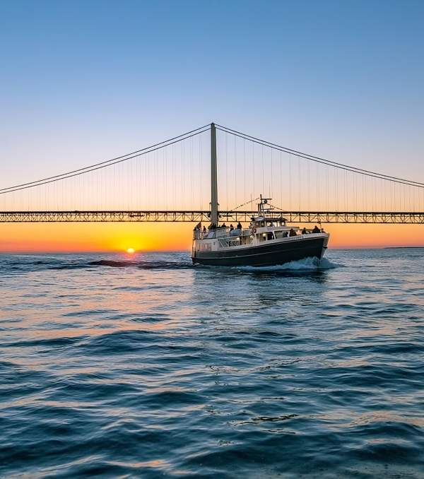 Sip N' Sail Sunset Cruise
