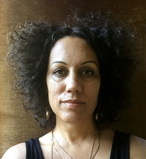 Portrait of CCA faculty Angela Hennessy.