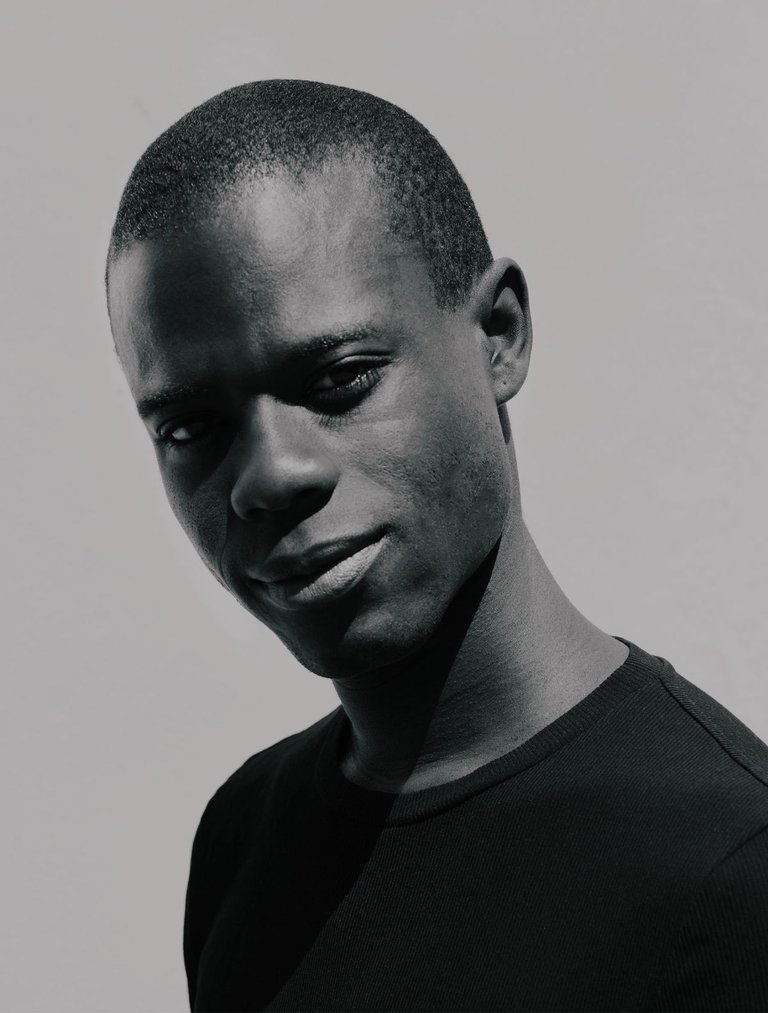 Portrait of CCA alumnus Diedrick Brackens.