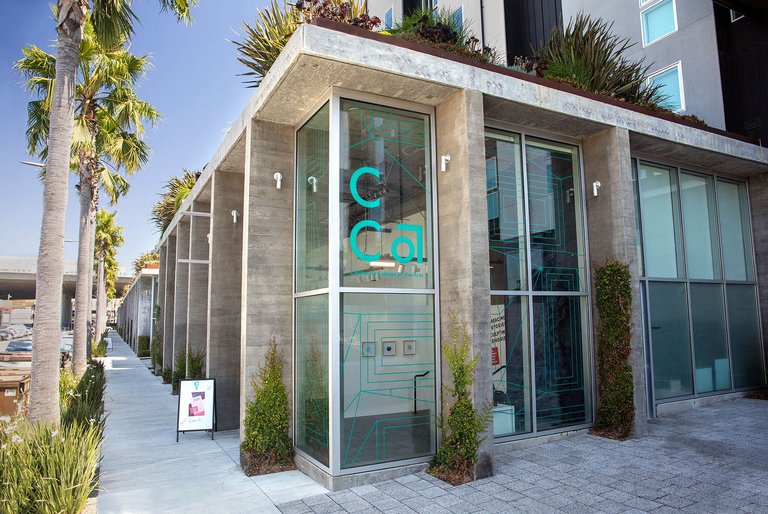 An exterior view of CCA Hubbell Street Galleries.
