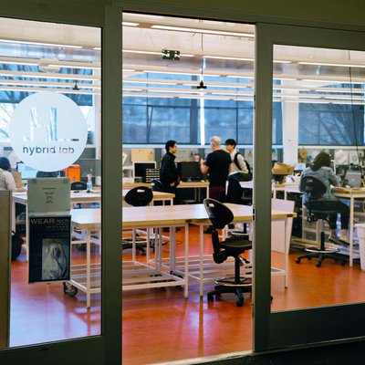 Students in the Hybrid Lab collaborate with visiting designers.