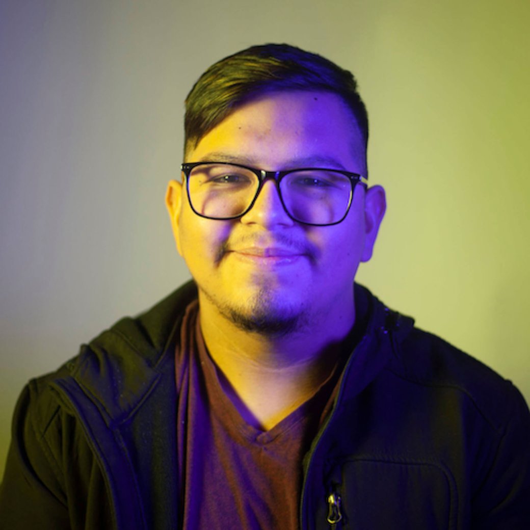 Story_First-Gen-Day-2022_2022_body_001_Bryan-Dominguez_ac