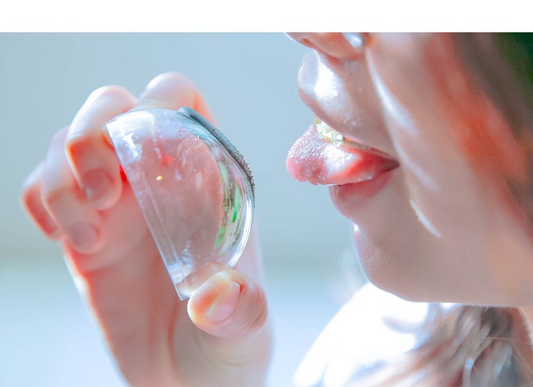 Photograph of Spirulina Superfood, part of MFA Design student Shihan Zhang’s project Carbon Symbiosis, in which she explores new methods of algae symbiosis to offset carbon emissions.