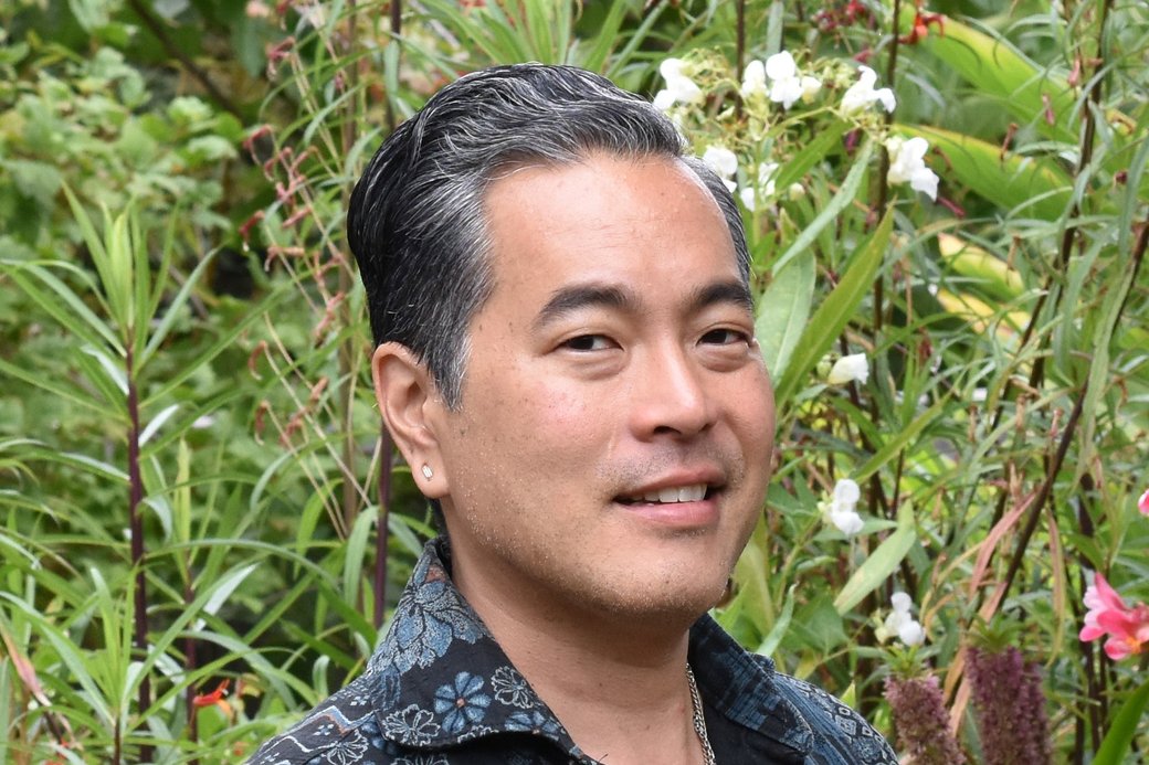 Portrait of Curtis Arima.