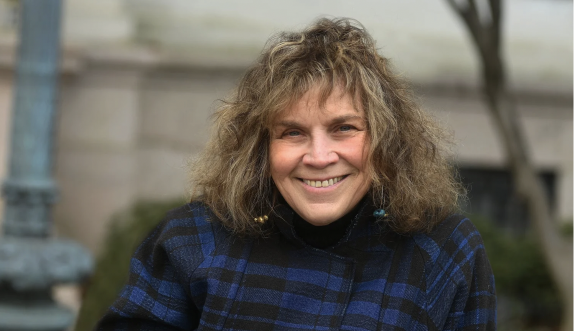 Carol Becker. Courtesy of Eileen Barroso