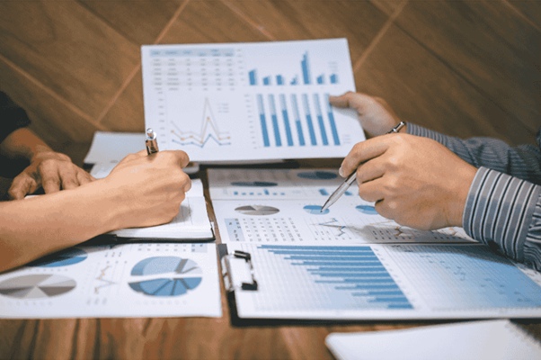 Reviewing customer service reports