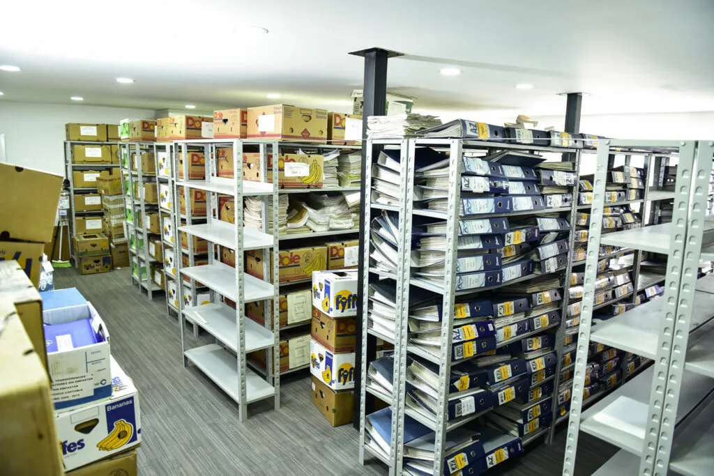 containers maritimos como archivadores 