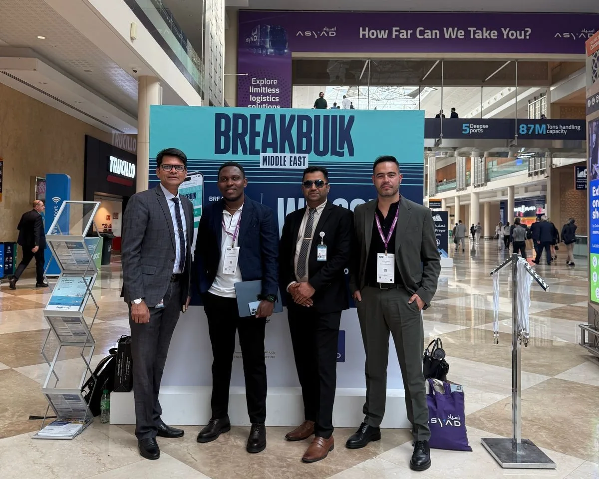 E-Containers impulsa su presencia global en el Breakbulk Middle East 2025 en Dubái