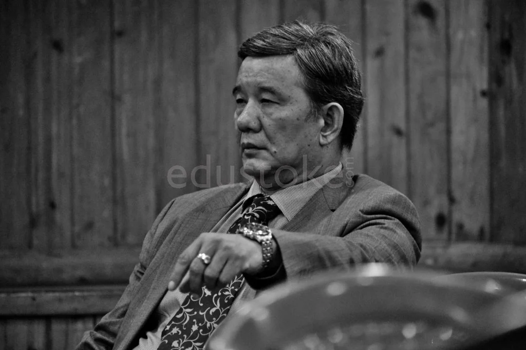 Correspondent profile