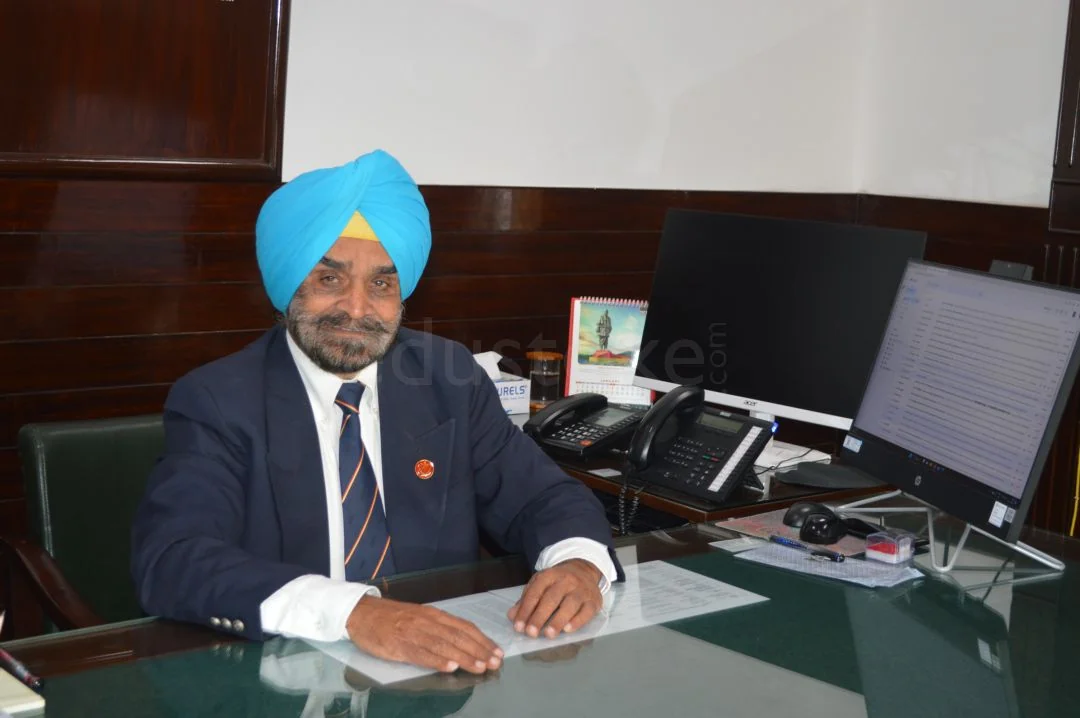 Correspondent profile