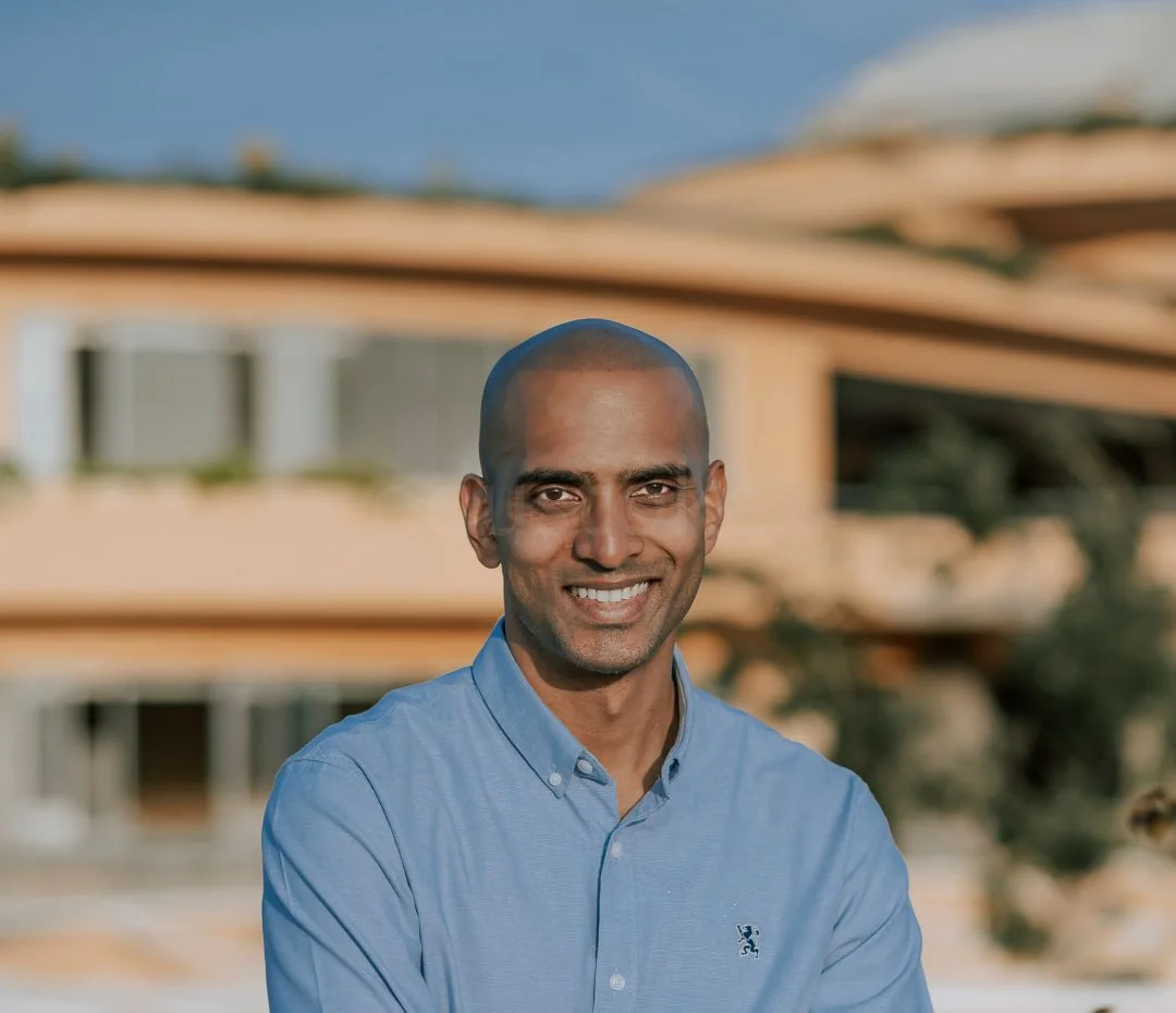 Correspondent profile