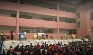 Indus World School logo