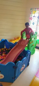 SCRIBBLES PLAYSCHOOL logo