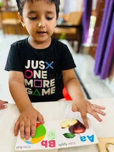 Smiggles Pre School and Daycare Palam Vihar logo