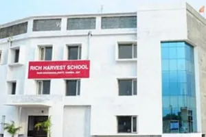 Rich Harvest School logo