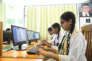 Green Land Convent School logo