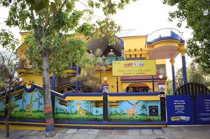 Interactive School logo