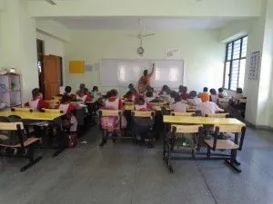 Hindu Techno School logo