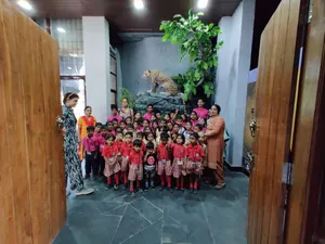 Burhani Montessori preschool thane west logo