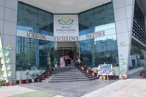 Petals World School logo