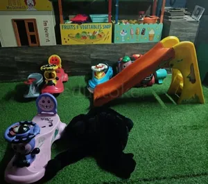 VIAN TODDLERS SCHOOL logo