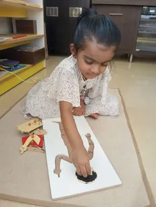 Growing kiddie Academy  logo