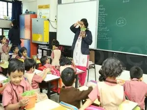 City International School  logo