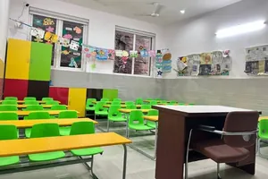 S D MEMORIAL HIGH SCHOOL logo