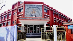 D A V CENTENARY PUBLIC SCHOOL, Shastri Nagar, Meerut